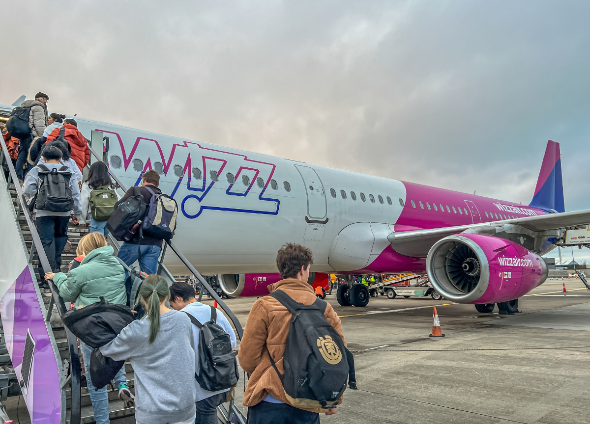 Două aeroporturi din România primesc noi destinații Wizz Air