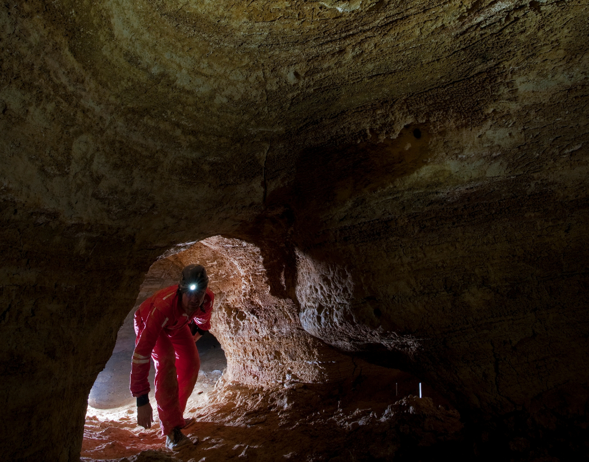 Locul din România unic în lume care întrece orice film SF – viața nu ar trebui să fie posibilă aici